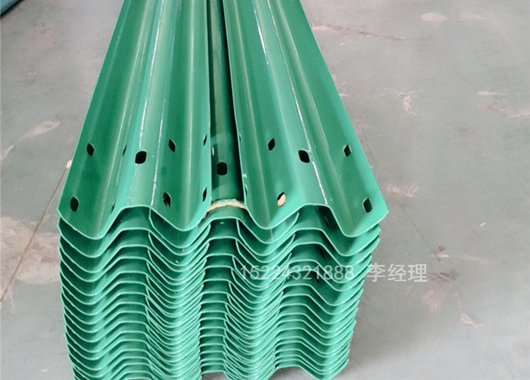 环氧锌基护栏板